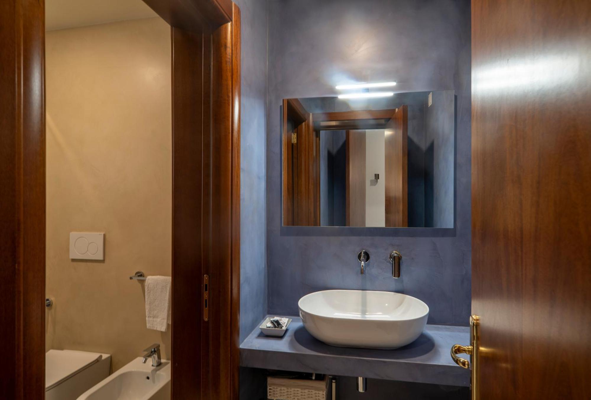 Blu Mazzini 1 - Appartamento Luxury Con Terrazza Privata Lecce Luaran gambar
